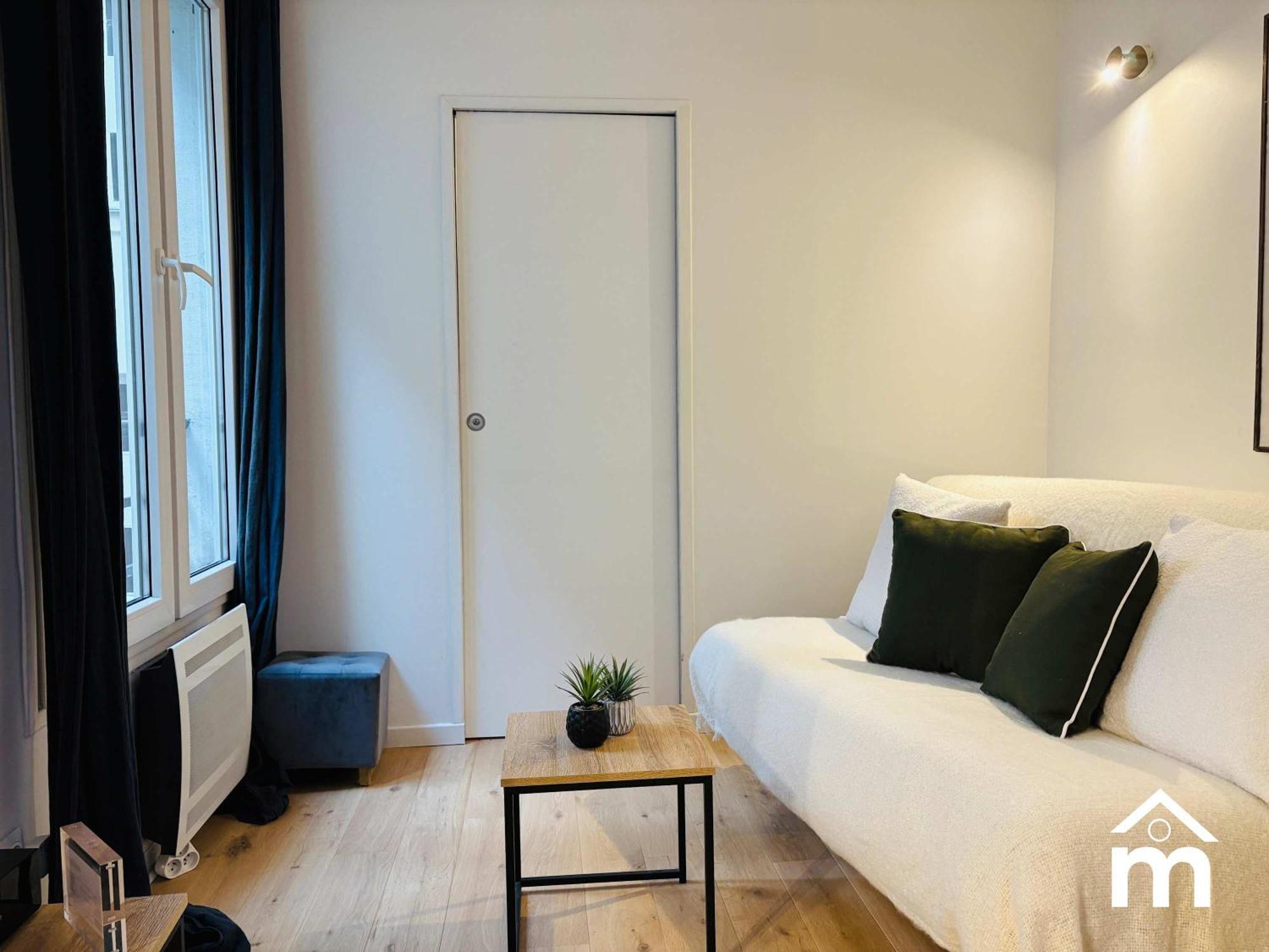Eiffel Tower By Edelsam Apartment *
